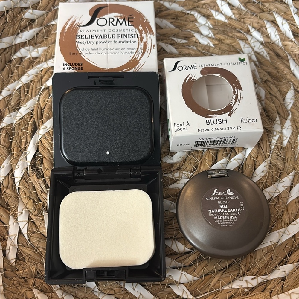 Sormé Wet/Dry Powder Foundation and Blush Set - Picture 2 of 6